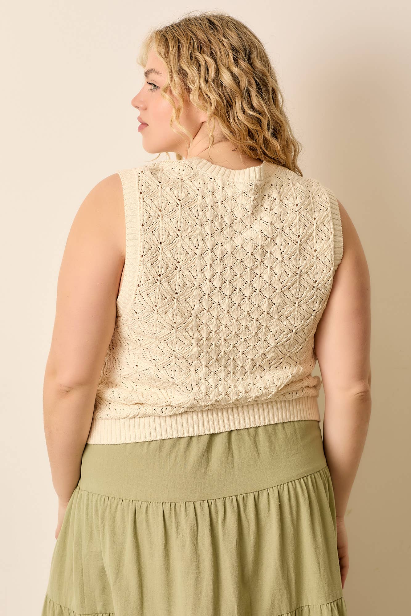 Sweater Vest with front ruffle pocket