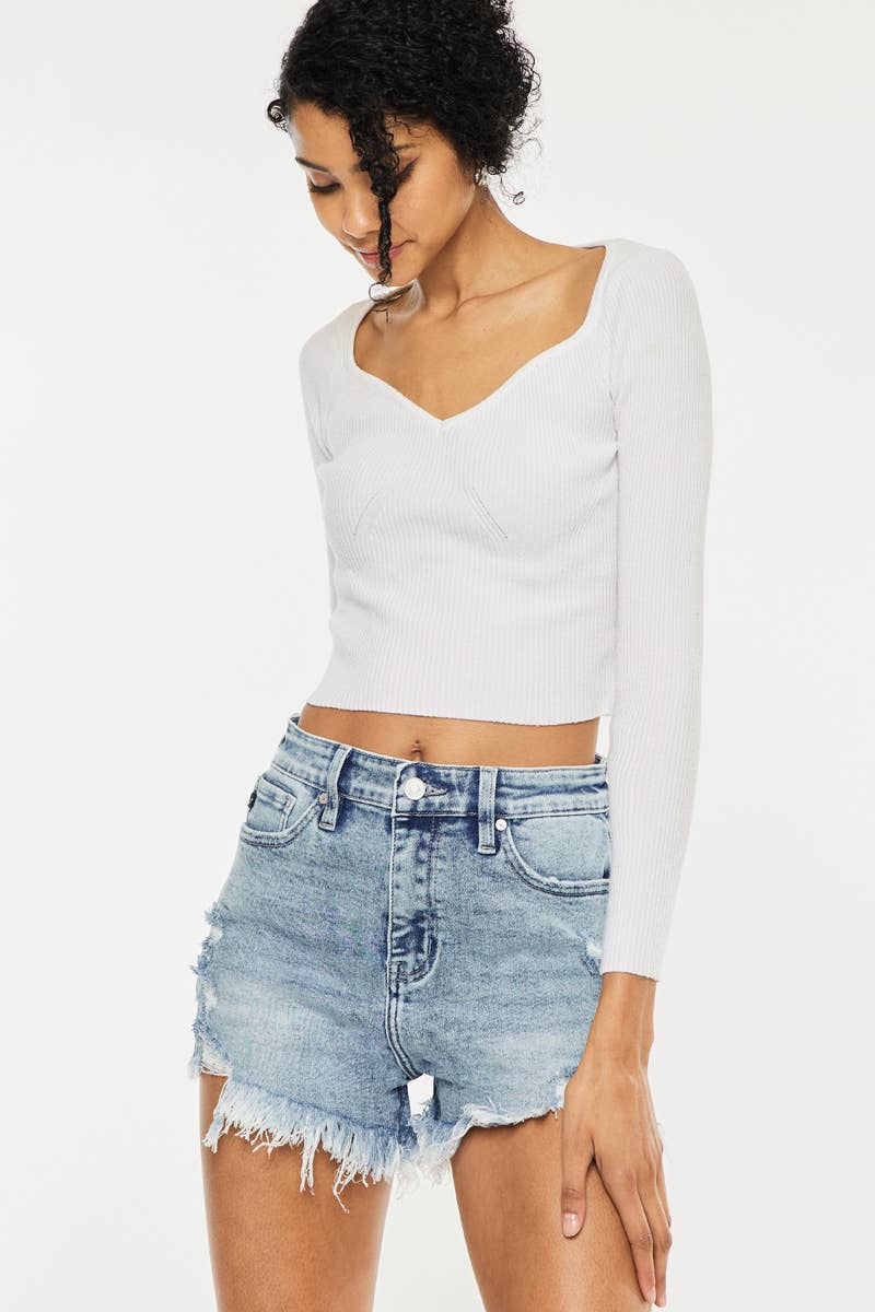 HIGH RISE FRAY HEM SHORTS *