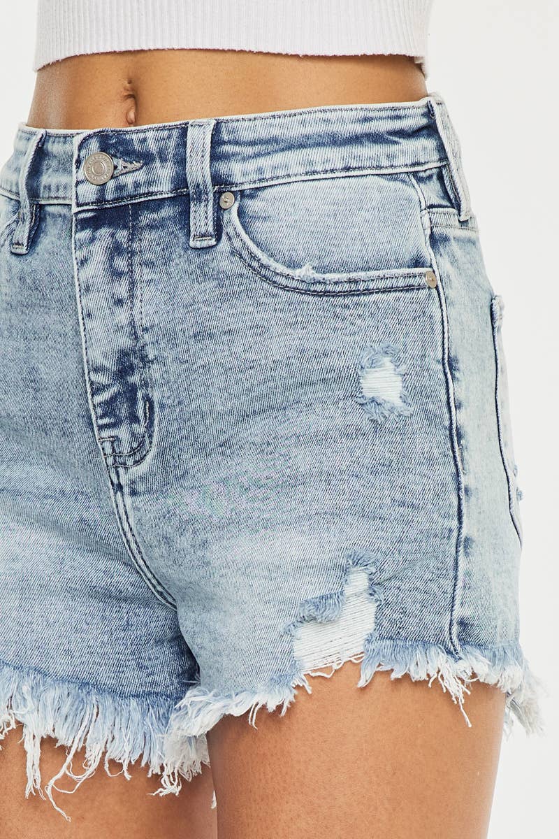 HIGH RISE FRAY HEM SHORTS *