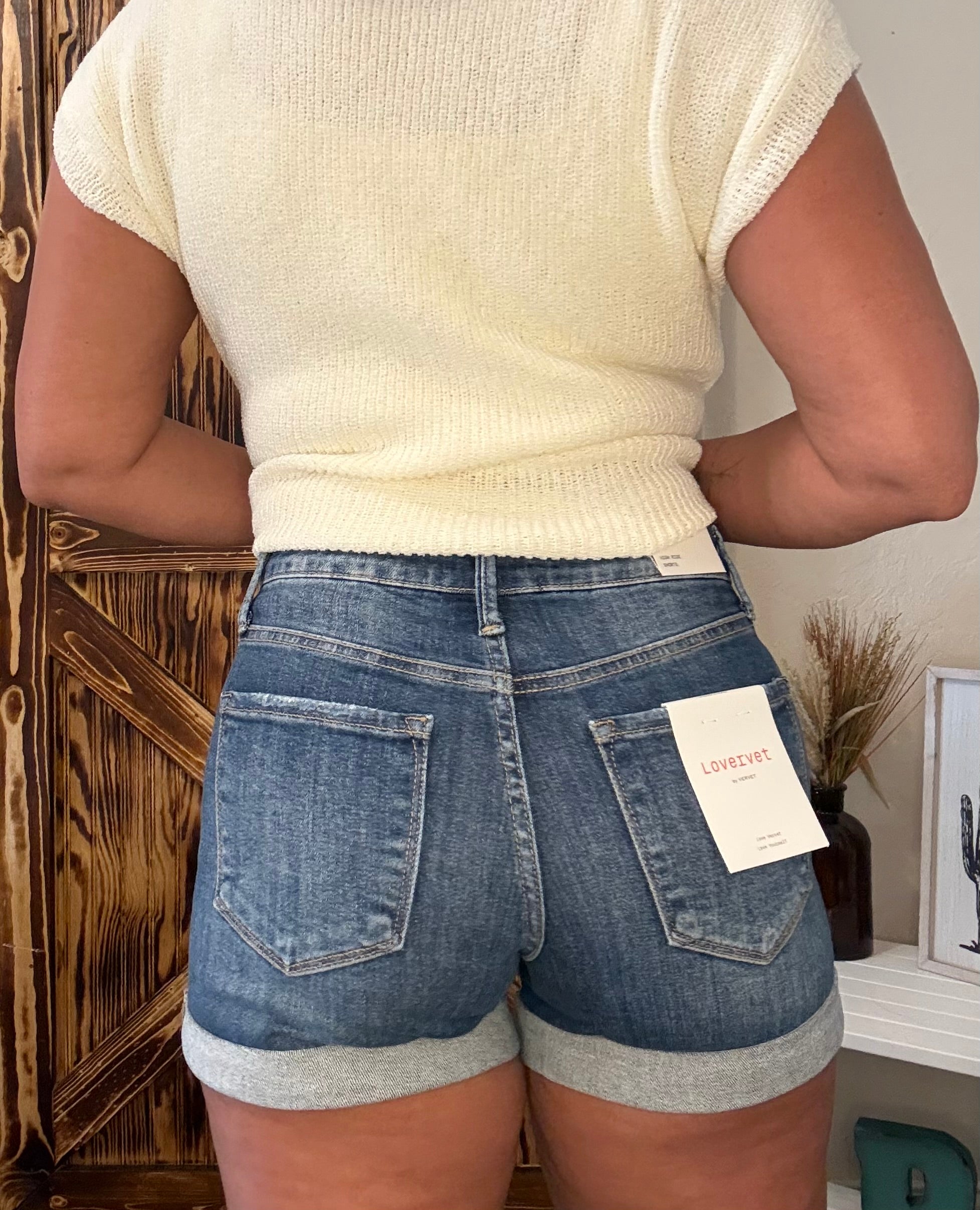 Lovervet High Rise Double Cuff Regular Shorts LV1348