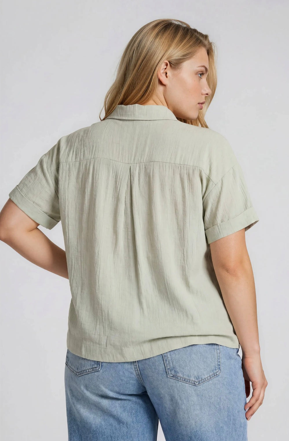 Plus-Textured Collared Button Down