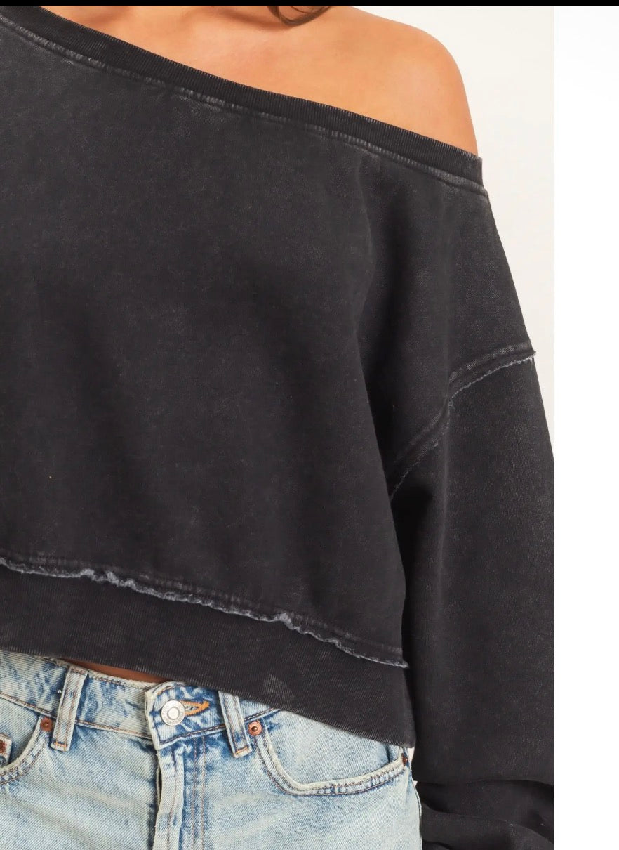 Off the Shoulder Raw Hem