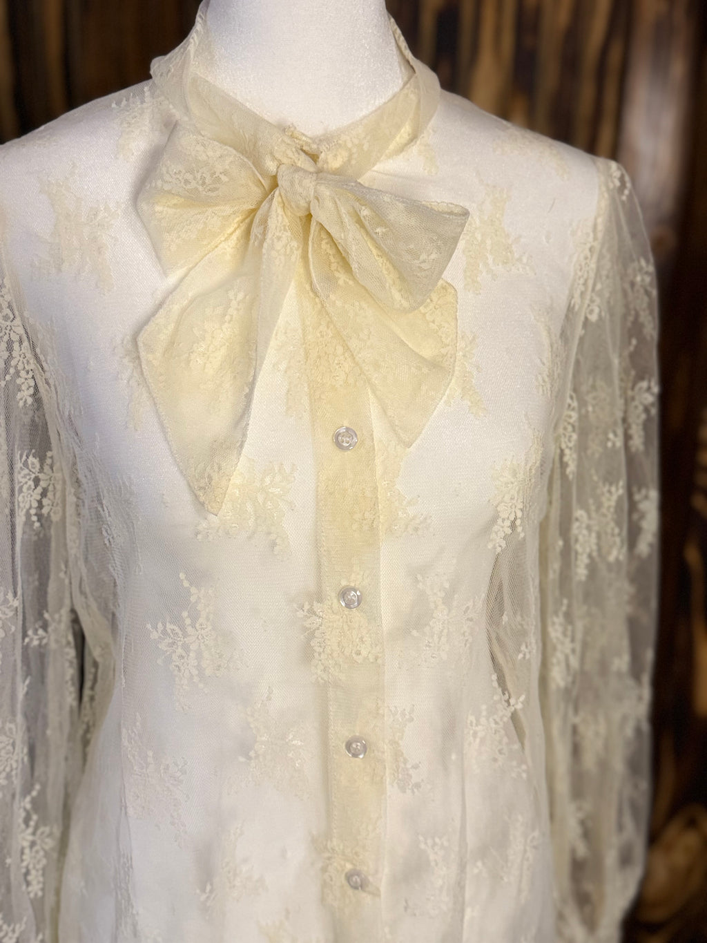 IVORY LACE TIE BOW LACE TOP