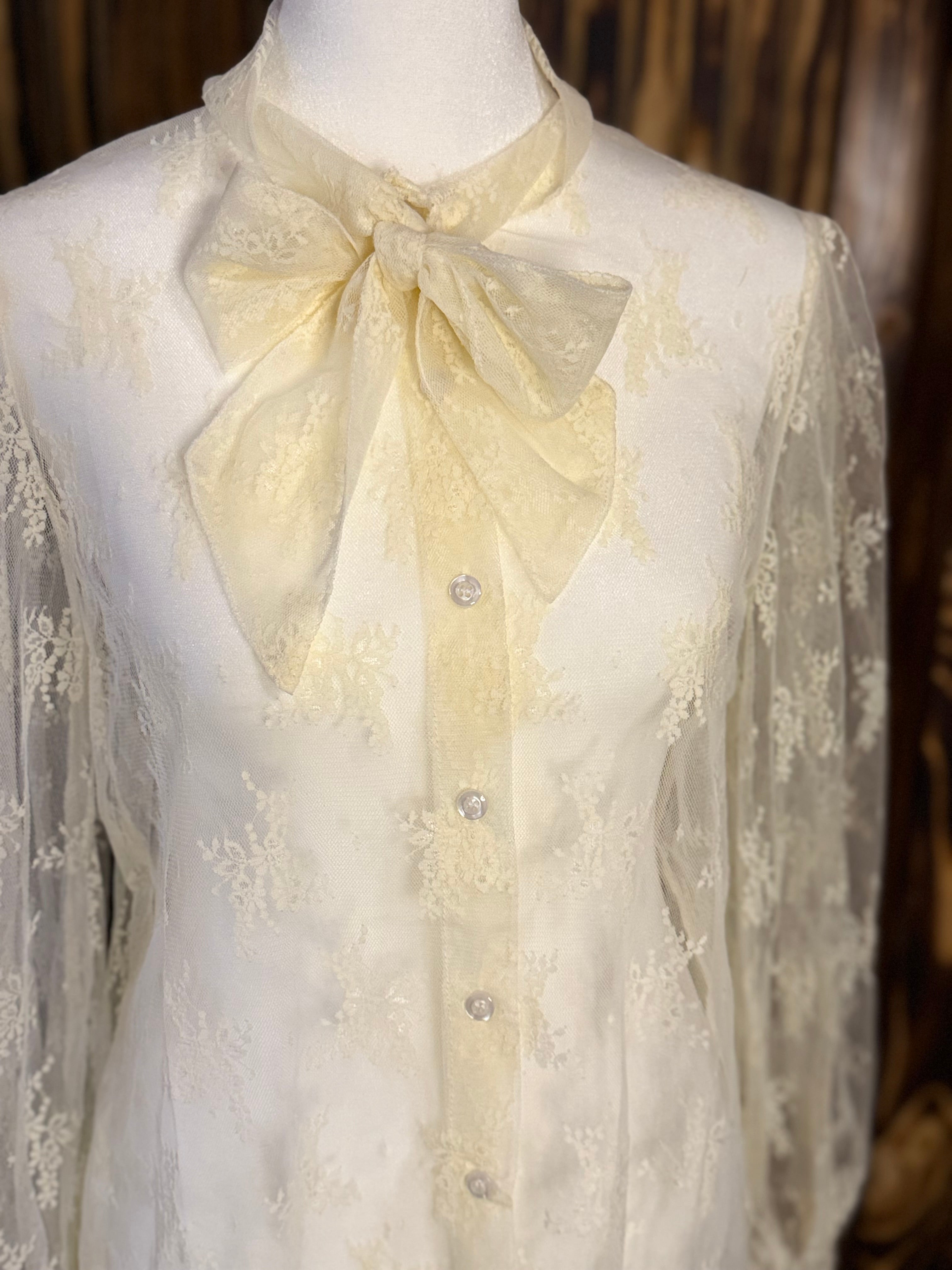 IVORY LACE TIE BOW LACE TOP