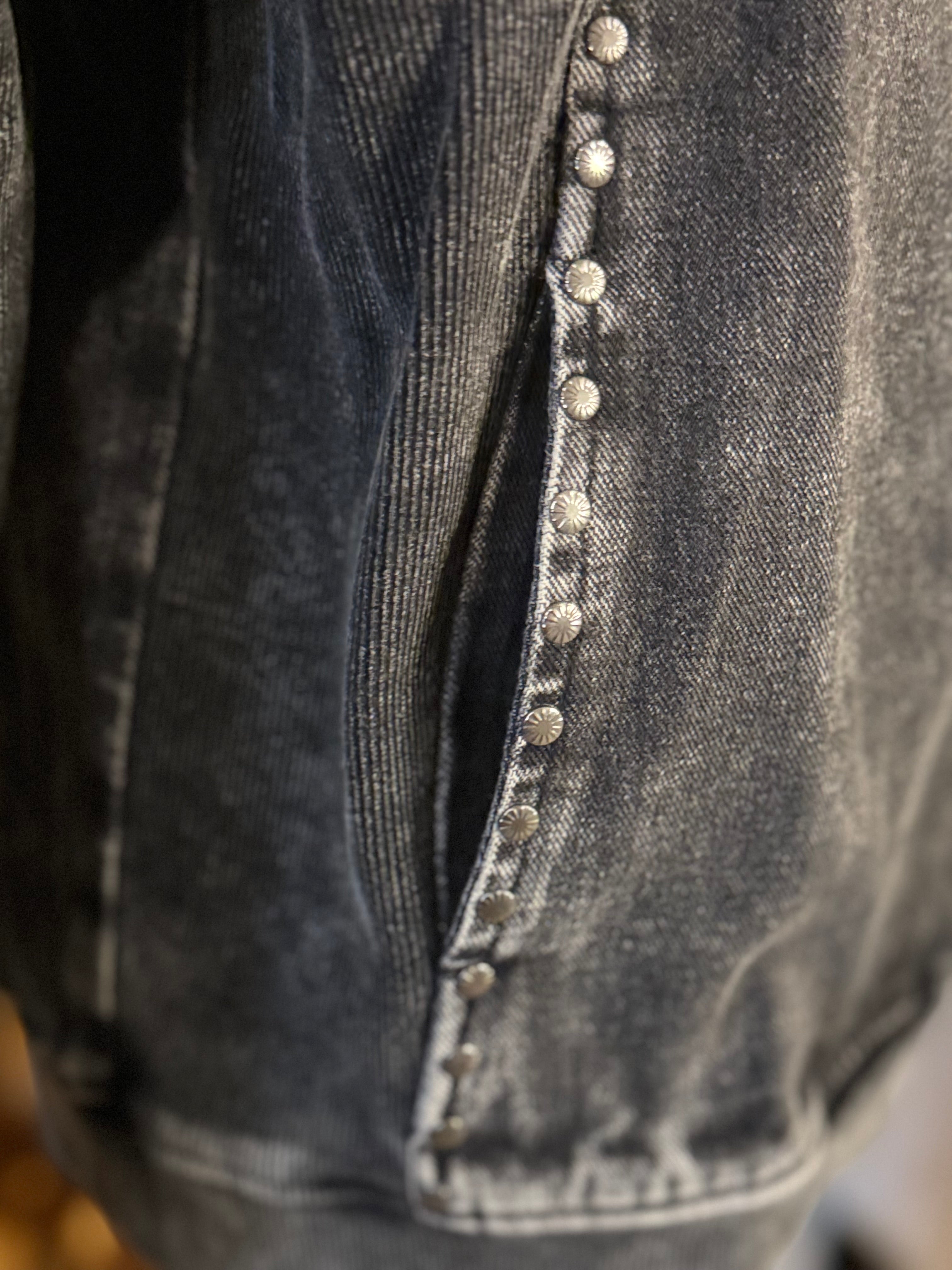 Studded Creek 1/4 Zip Midnight