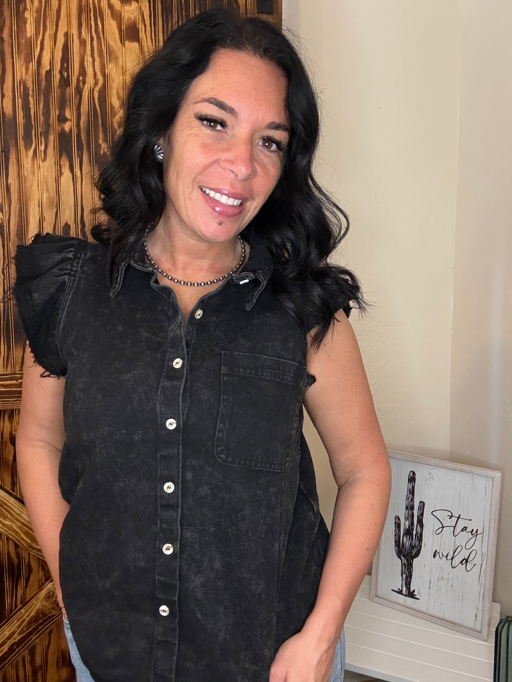Vintage Black Ruffled Sleeved Button up