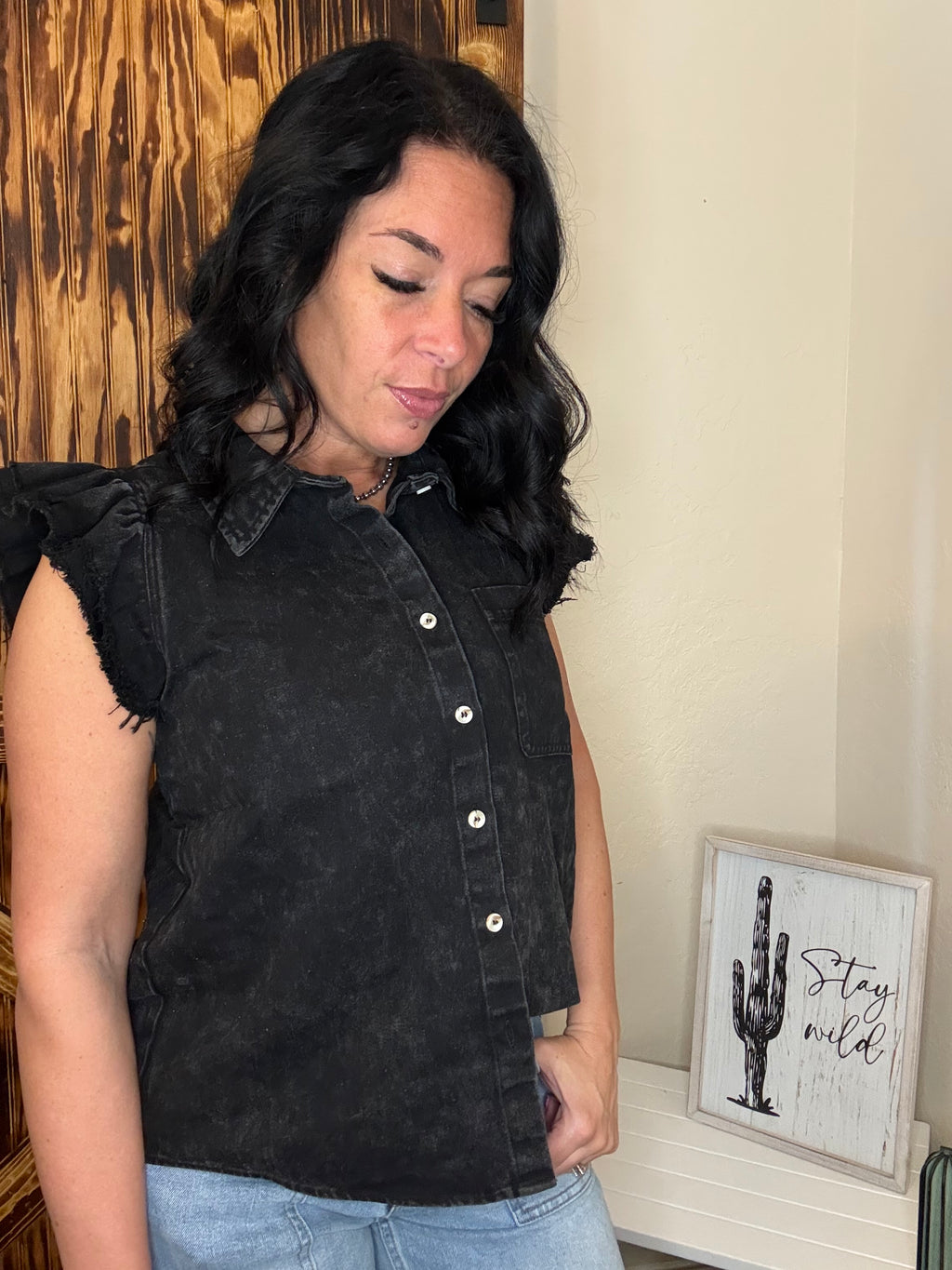 Vintage Black Ruffled Sleeved Button up