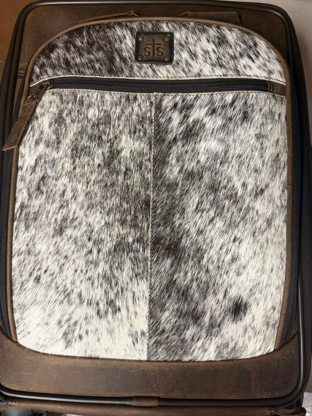 STS Cowhide Rolling Bag