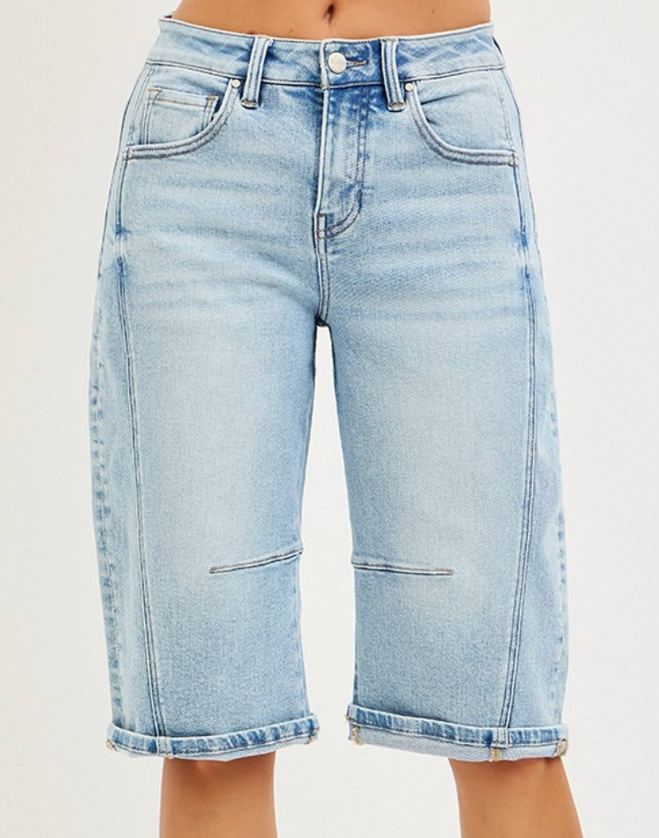 Slouchy Barrel Shorts with Cuffed Hem RDS6356