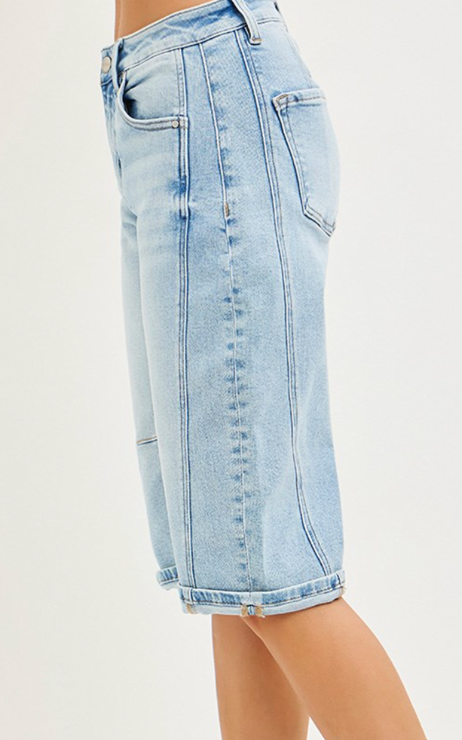 Slouchy Barrel Shorts with Cuffed Hem RDS6356